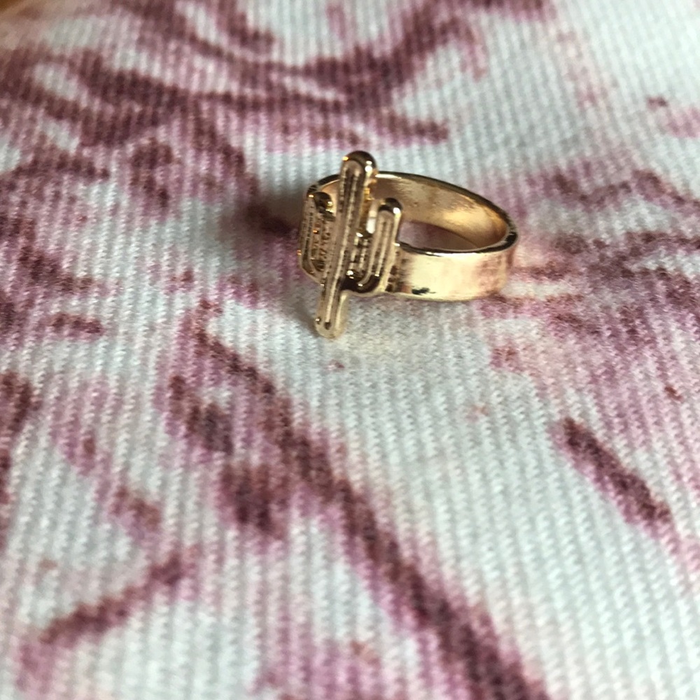SALE❣️💍Gold Cactus ring 🌵😍 - Picture 3 of 3